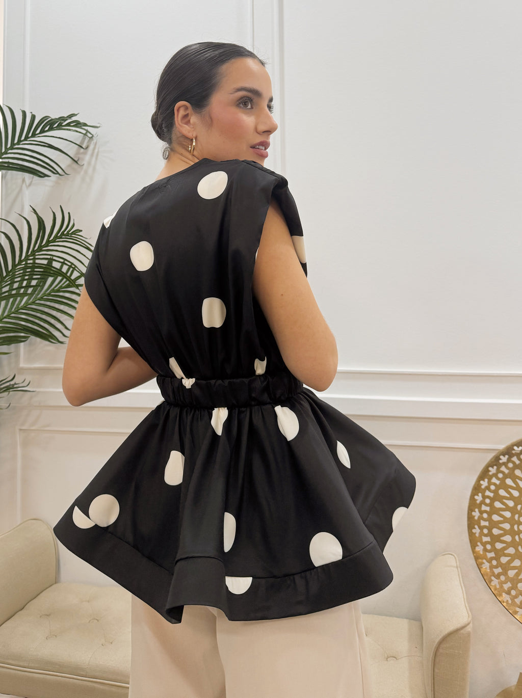 Blusa Lunares Negra
