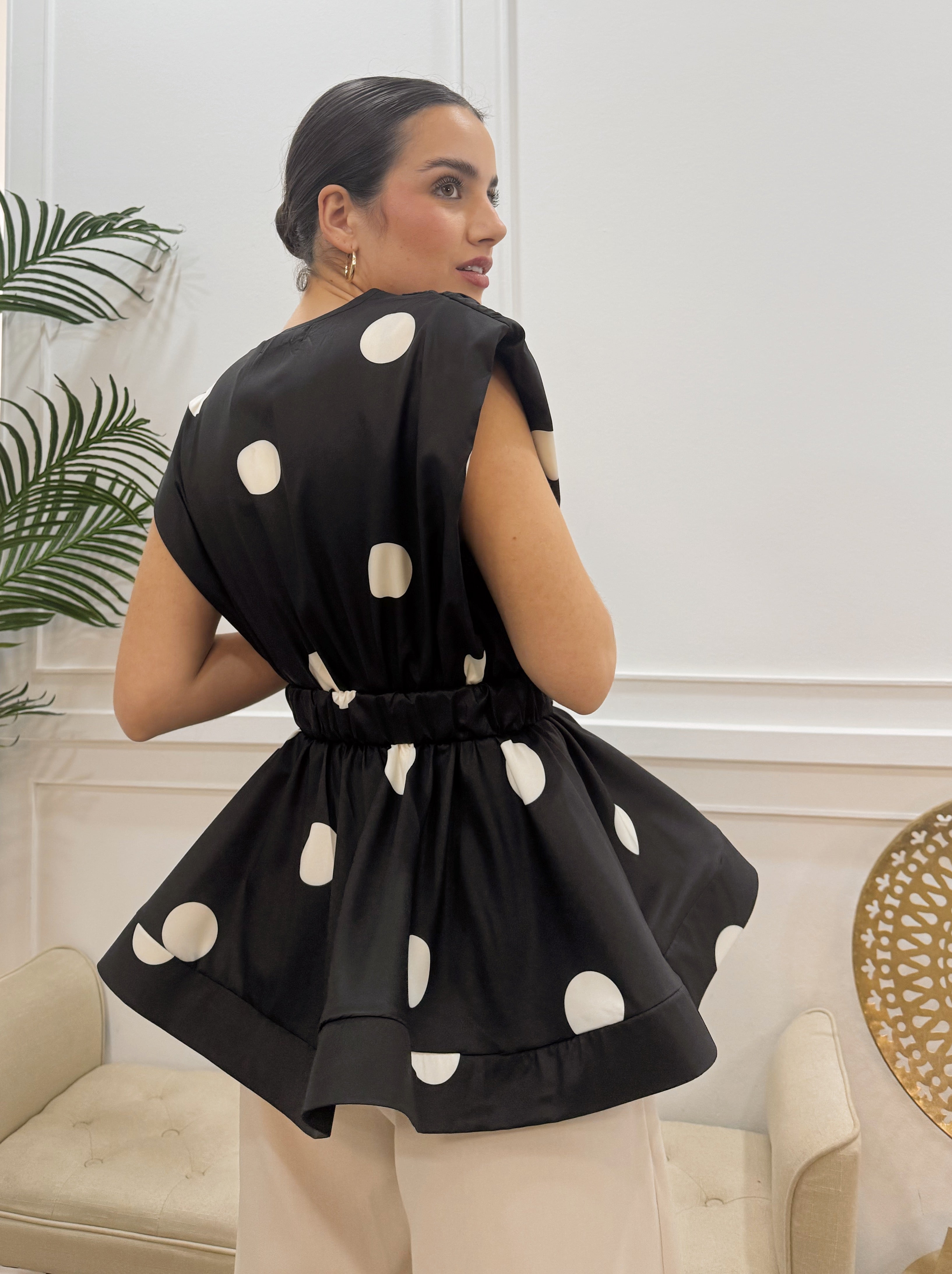 Blusa Lunares Negra