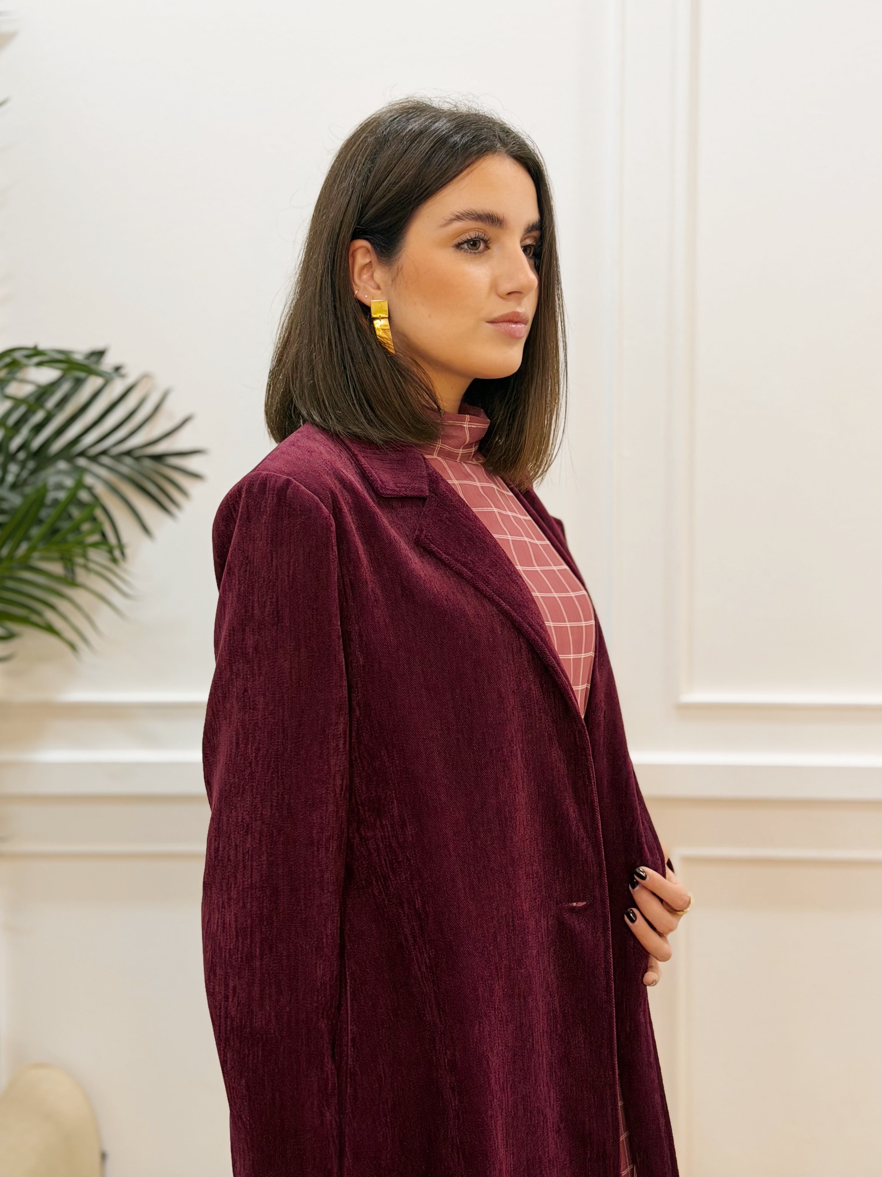 Abrigo Antonela Burdeos