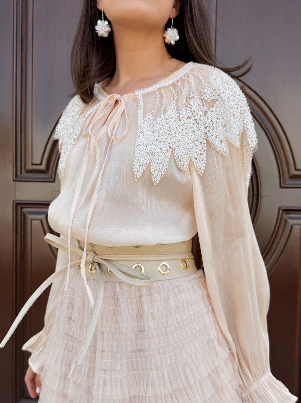 Camisa Cuello Pedrería Beig